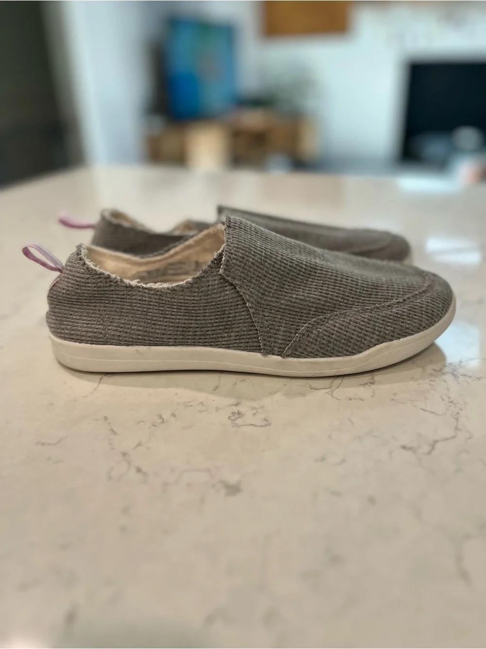 VIONIC BEACH Malibu Washable Slip on Sneakers Size 7.5 Gray